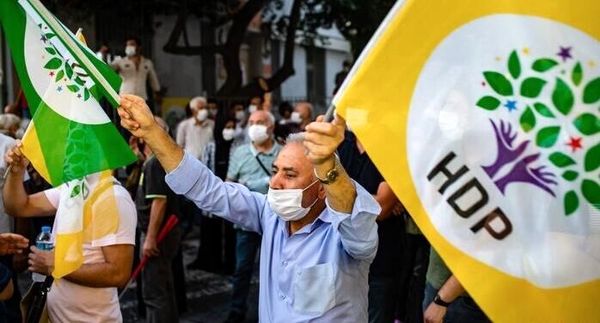 موافقت دادگاه قانون اساسی ترکیه با انحلال حزب دموکراتیک خلق‌ها 