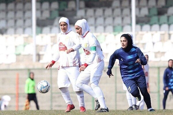 لیگ فوتبال زنان از آذرماه