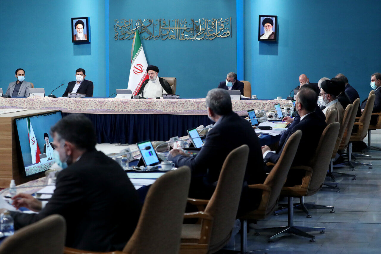 
دستگاه‌ها تکالیف قانونی خود را در راستای تسهیل ازدواج اجرا کنند 