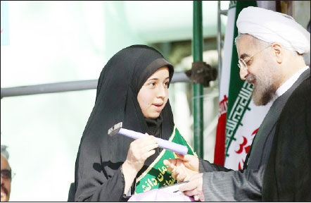 هرچه می‌خواهد دل تنگت بگو