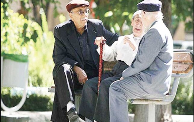 دولت باید به فکر معیشت حداقل‌بگیران باشد