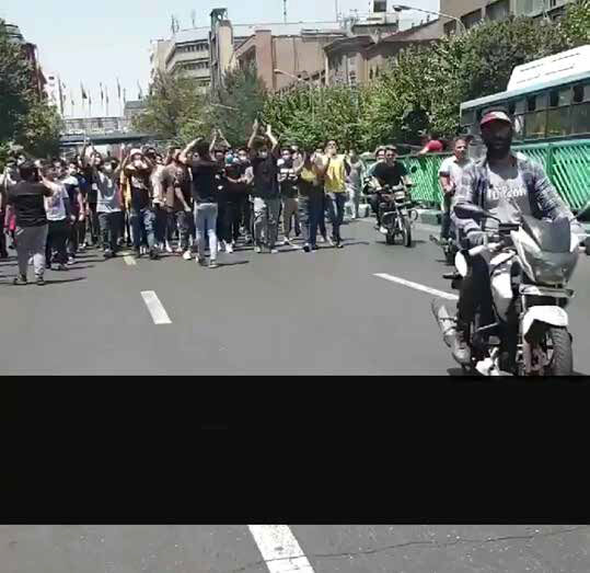 «تشکیل اجتماعات بدون حمل سلاح»؛ آزاد یا ممنوع؟