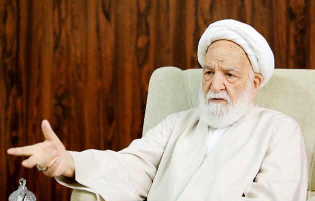 آقای جنتی پیر شده و باید در خانه بنشیند