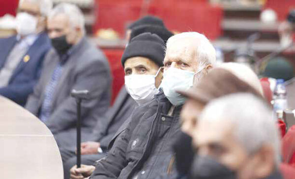 دولت همچنان روی اعصاب مستمری‌بگیران کارگری