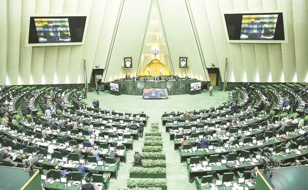 وزارت کار موظف به پرداخت مستمری بیمه‌شدگان از طریق پایگاه رفاه ایرانیان شد