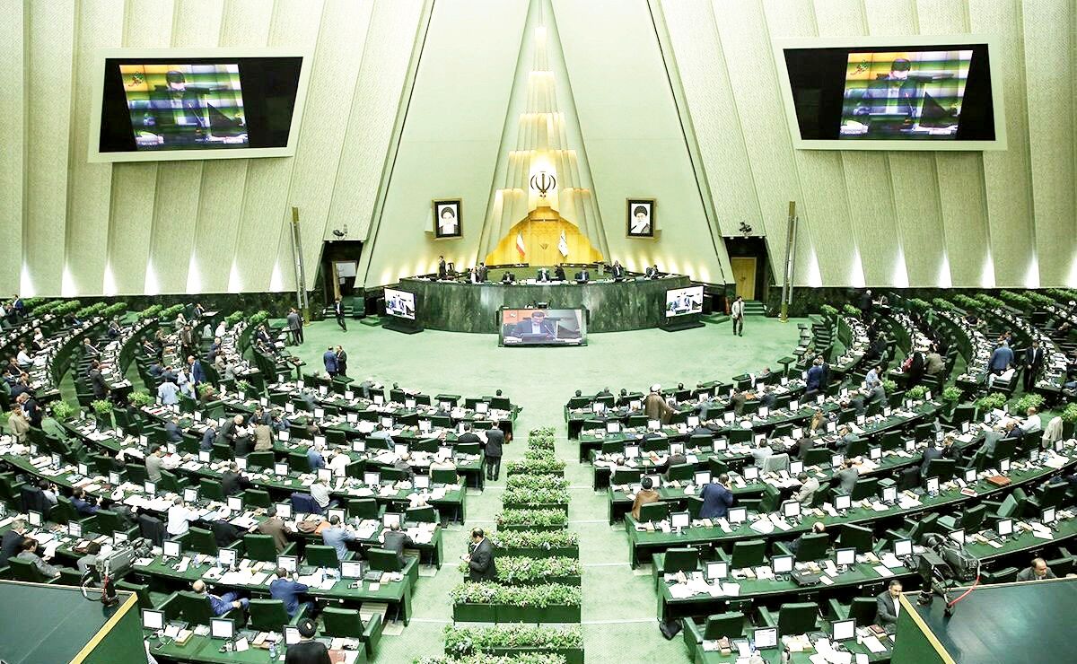 وزارت کار موظف به پرداخت مستمری بیمه‌شدگان از طریق پایگاه رفاه ایرانیان شد