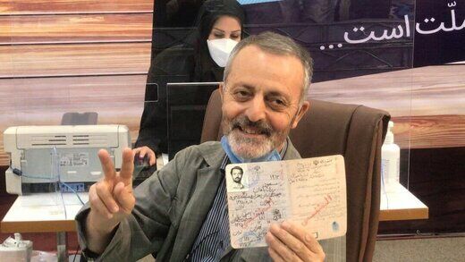 زریبافان به نفع رئیسی از کاندیداتوری کناره‌گیری کرد