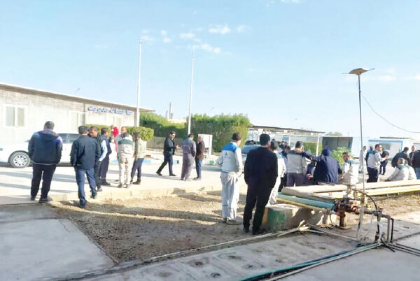 اعتراضات کارگران پایانه‌ها و مخازن پتروشیمی ماهشهر ادامه یافت
