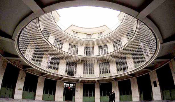 
تأملی در روزهای تلخ گذشته