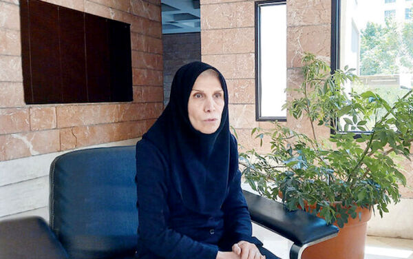 ازدواج سالانه ۲۰۰ هزار دختر بین 15 تا 19 سال