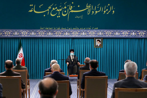 
  دولت فرافکنی نمی‌کند؛ نشنیدیم کسی بگوید اختیار نداریم