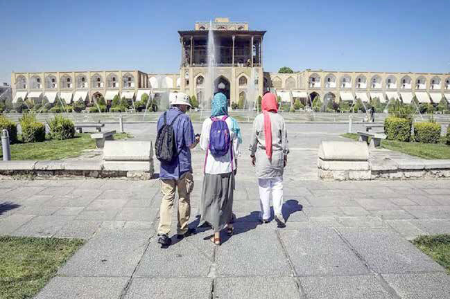 ایران در فصل بهار 74 گردشگر خارجی داشت!