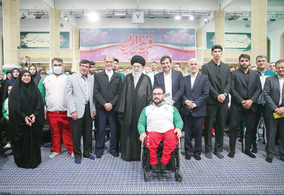خرسندم که ورزش کشور روی دور پیشرفت است 