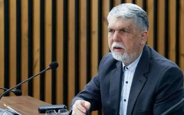 
«قانون حفظ حجاب، 
ابلاغ باید گردد»