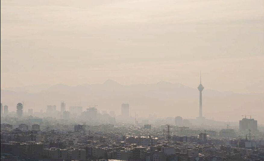 استاد محیط زیست دانشگاه تهران دانشگاه تهران: هاله بنفش روی تهران نشانه مازوت‌سوزی است