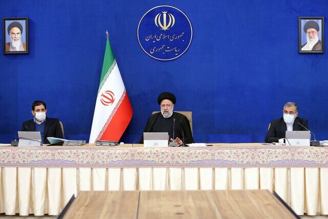 
باور داریم که نقد می‌تواند دولت را از آسیب مصون سازد

