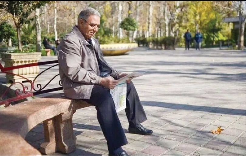 
بازنشستگان برای گرفتن وام 50 میلیون تومانی مرارت‌ها می‌کشند
