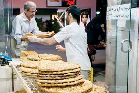 تغییر پرداخت یارانه نان هزینه‎ زاست

