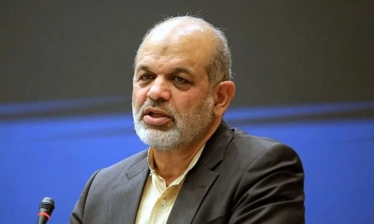 دولت تجهیزات فراجا را برای اجرای طرح نور فراهم می‌کند
