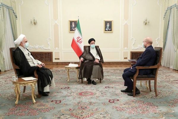برگزاری جلسه سران سه قوه به میزبانی رئیس‌جمهور