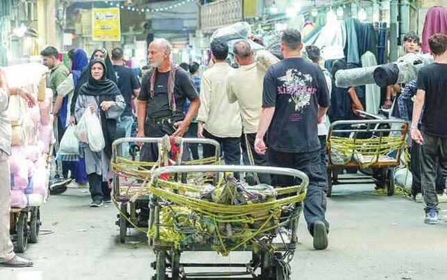آسیب جدی کارمندان، کارگران و بازنشستگان از رهاشدگی قیمت‌ها