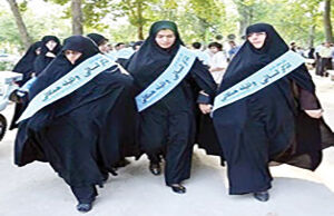 بازداشت سه نفر به اتهام درگیری 

با خانم حجاب‌بان