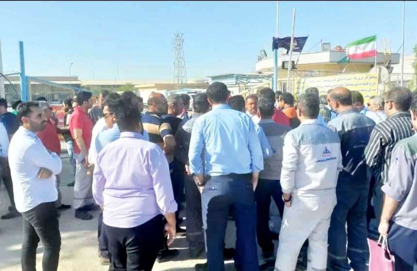 

به اخراج همکاران و کسر حقوق معترضیم