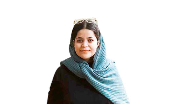  با فروش آثارم ۱۲۳ نهال بلوط کاشتم 