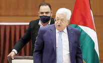 محمود عباس به لغو گذرنامه‌ دیپلماتیک مخالفانش ادامه می‌دهد
