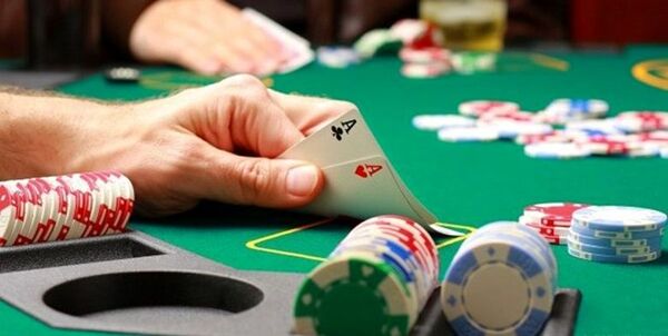 قمار در شمشیربازی و سوارکاری و موشک اشکالی ندارد!