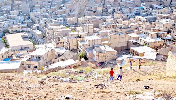 دور  از  مدار  رشد  و  در چرخه  فقر  و  آسیب 