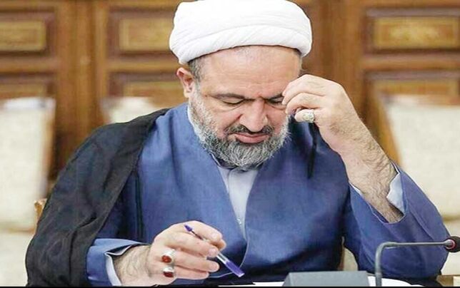 
رسایی می‌تواند از زندان با تبلت در جلسات مجلس شرکت کند