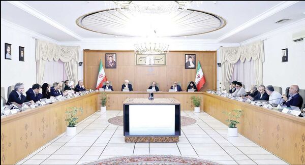 تصویب لایحه دو فوریتی واگذاری اختیار تعیین ساعت رسمی کشور به دولت
