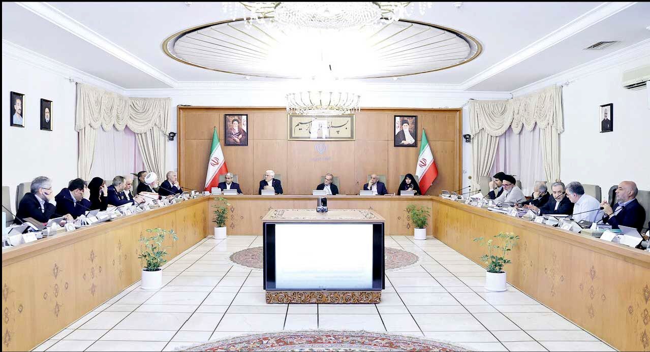 تصویب لایحه دو فوریتی واگذاری اختیار تعیین ساعت رسمی کشور به دولت
