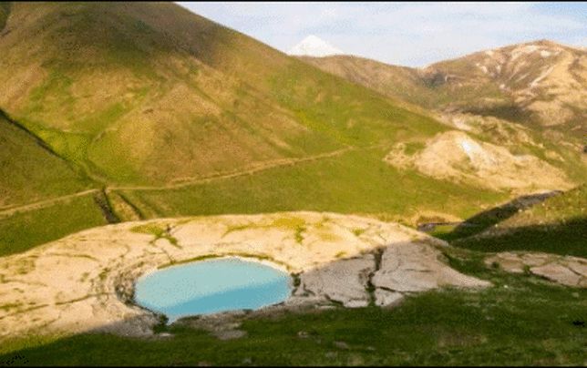 دمی آرامش در پناه قله استوار ایران