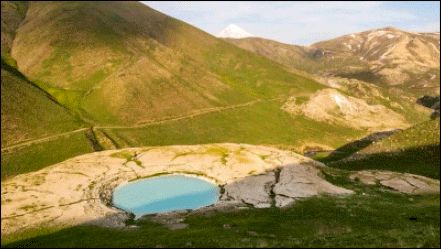 دمی آرامش در پناه قله استوار ایران