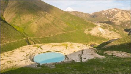 دمی آرامش در پناه قله استوار ایران