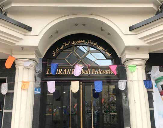 تا خرخره در بدهی و در معرض مصادره