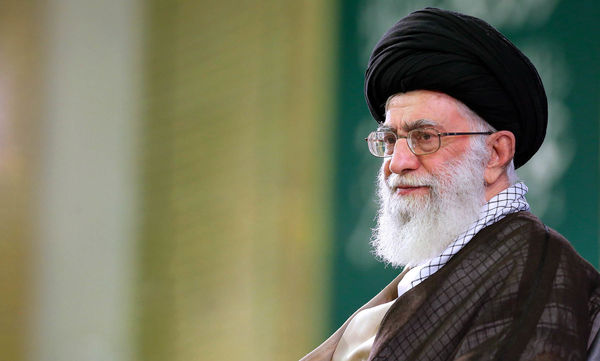 کار بزرگ معلمان آموزش ارزش‌های متعالی است