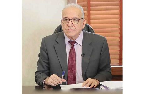 دولت ارز آزاد را به نرخ توافقی نزدیک کند، نه برعکس!