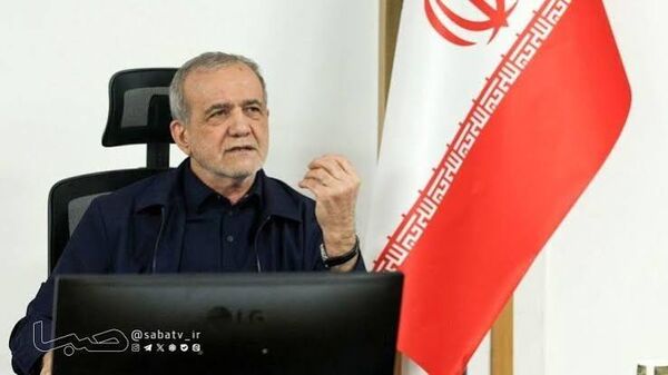 

آقای جبلی! اصلا صداوسیما را نگاه نمی‌کنم؛ اعصابم خراب می‌شود 