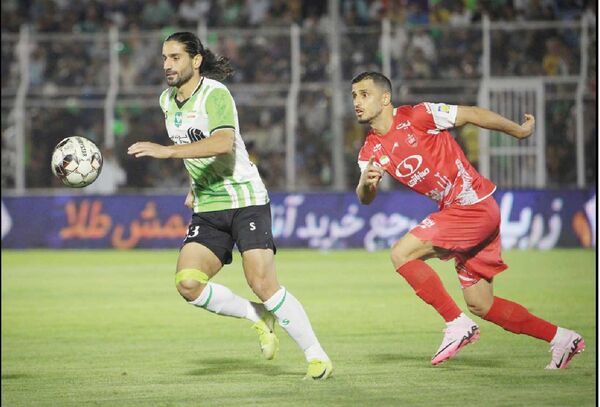 
صف شلوغ صدرنشینی