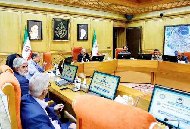 
طلسم شنیدن صدای مخالفان می‌شکند؟