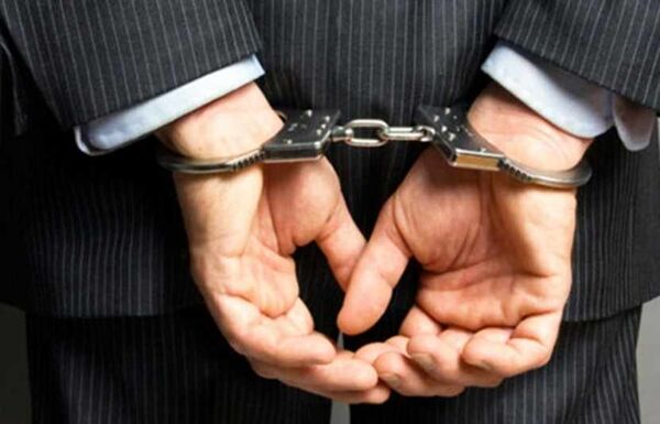 یکی از مدیران ارشد بانک مرکزی بازداشت شد