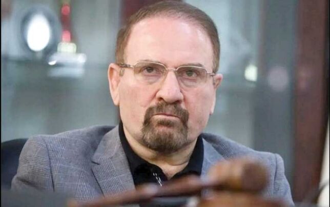 
متهمین را مجبور به انتخاب وکلای خاص نکنید
