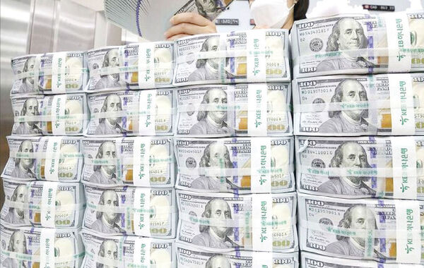 ۹ میلیارد دلار ارز حاصل از صادرات به کشور برنگشته است