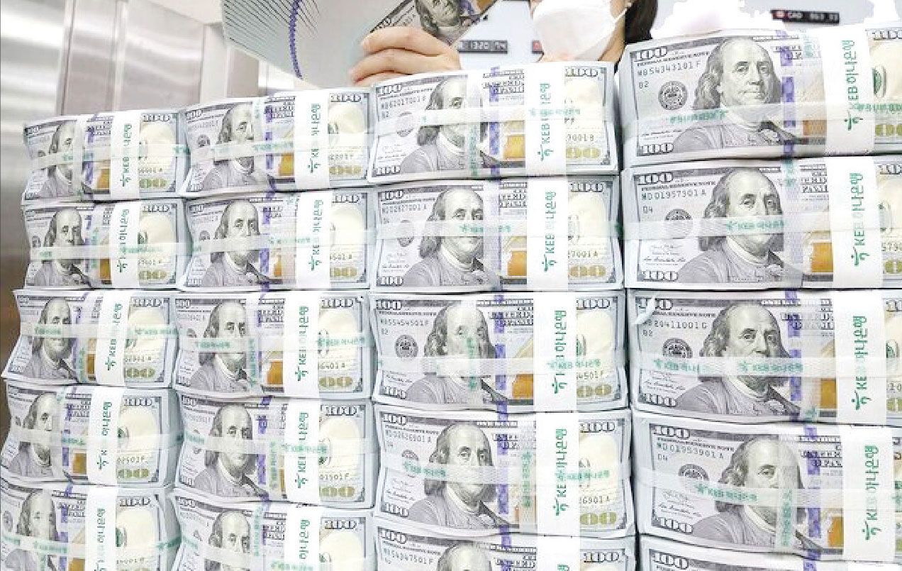 ۹ میلیارد دلار ارز حاصل از صادرات به کشور برنگشته است