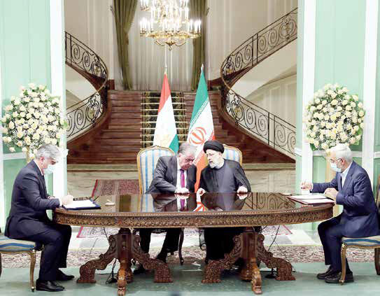 
امضای ۱۷ سند همکاری میان ایران و تاجیکستان
