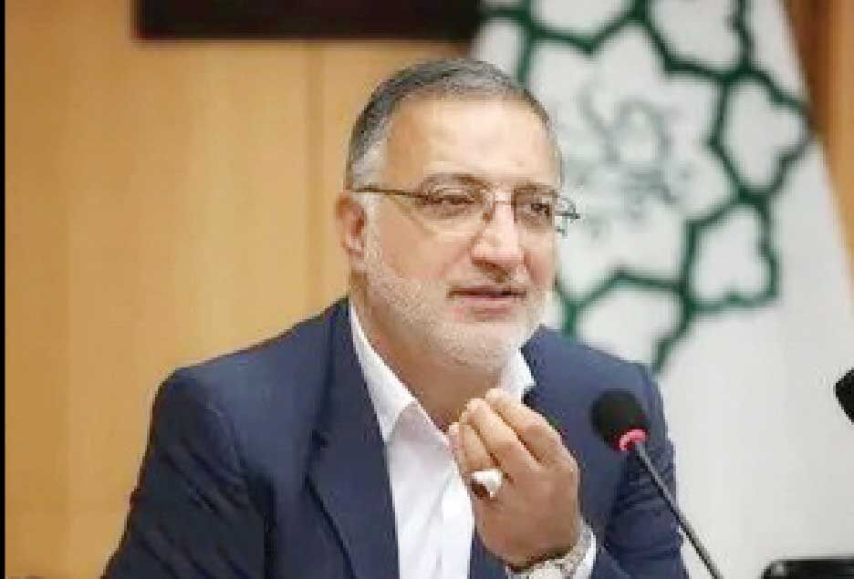 
 ماندن زاکانی در شهرداری حتما به ضرر شهر است