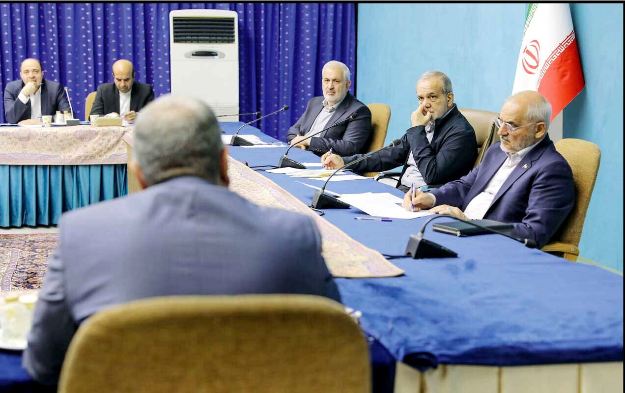 
تاکید رئیس‌جمهور بر تسریع در ساخت نیروگاه‌های خورشیدی